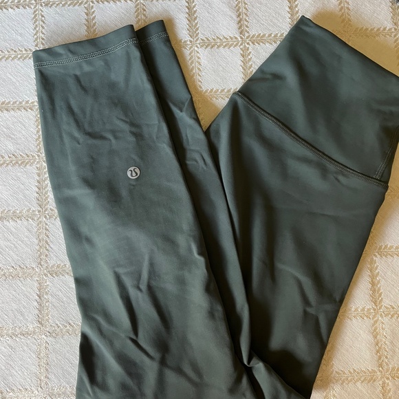Lululemon 5 leggings bundle - Picture 3 of 12